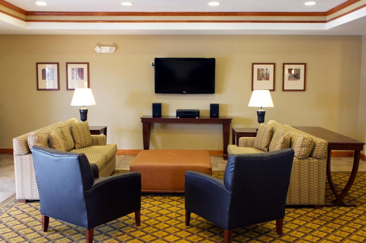 Candlewood Suites Champaign-Urbana University Area By Ihg Экстерьер фото