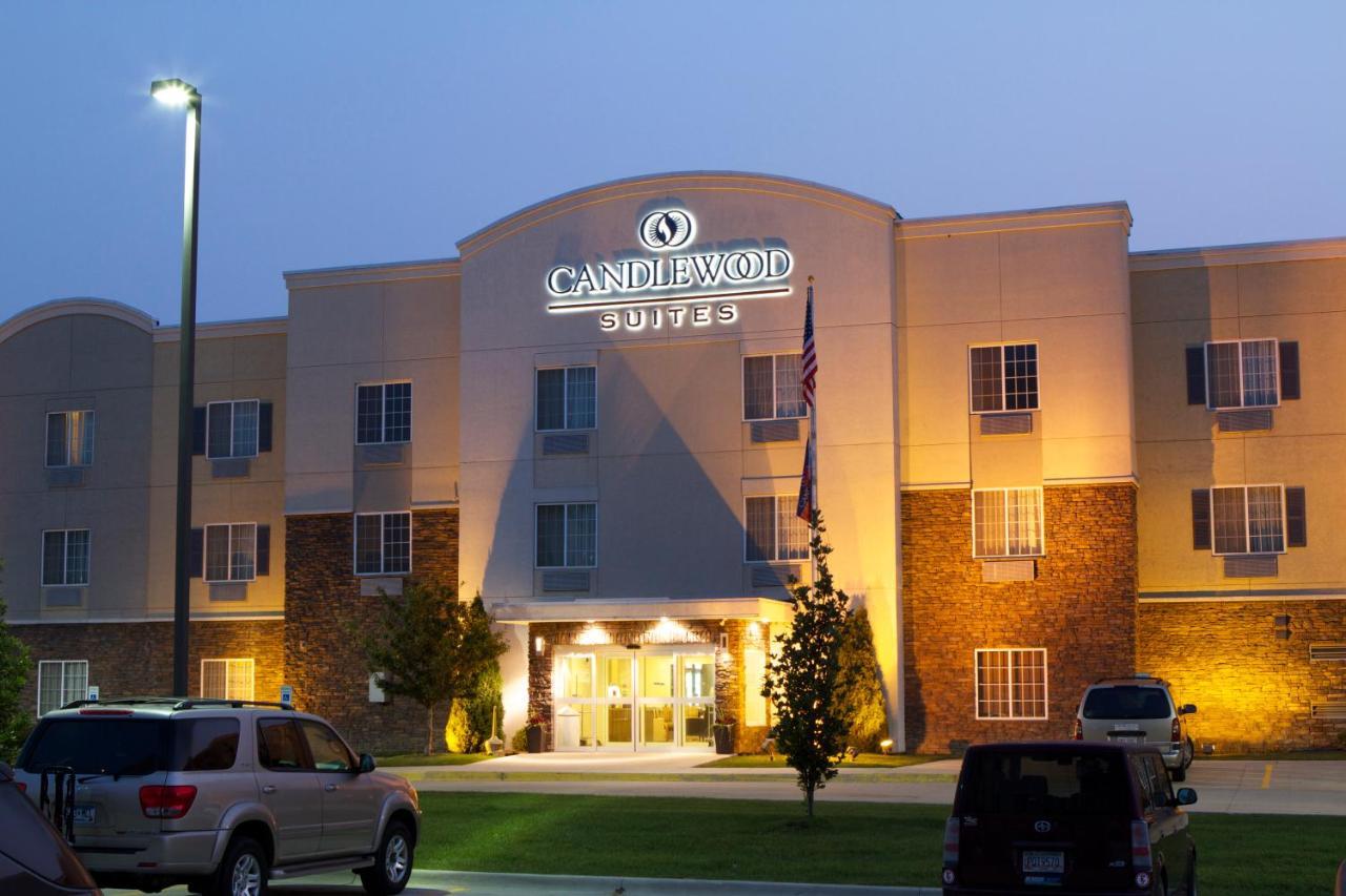 Candlewood Suites Champaign-Urbana University Area By Ihg Экстерьер фото