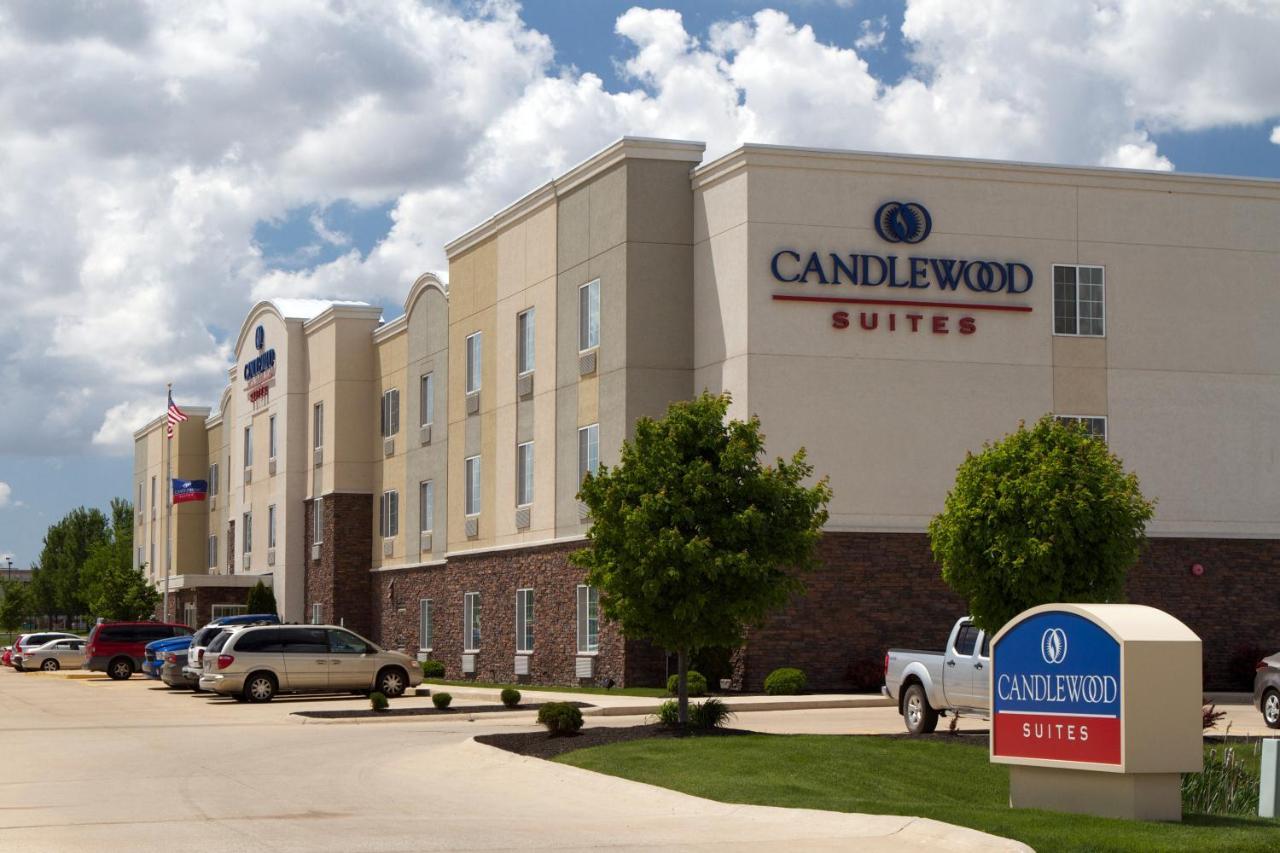 Candlewood Suites Champaign-Urbana University Area By Ihg Экстерьер фото