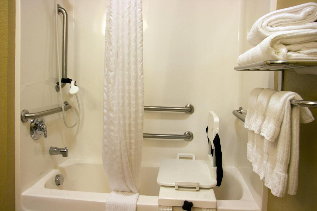 Candlewood Suites Champaign-Urbana University Area By Ihg Экстерьер фото