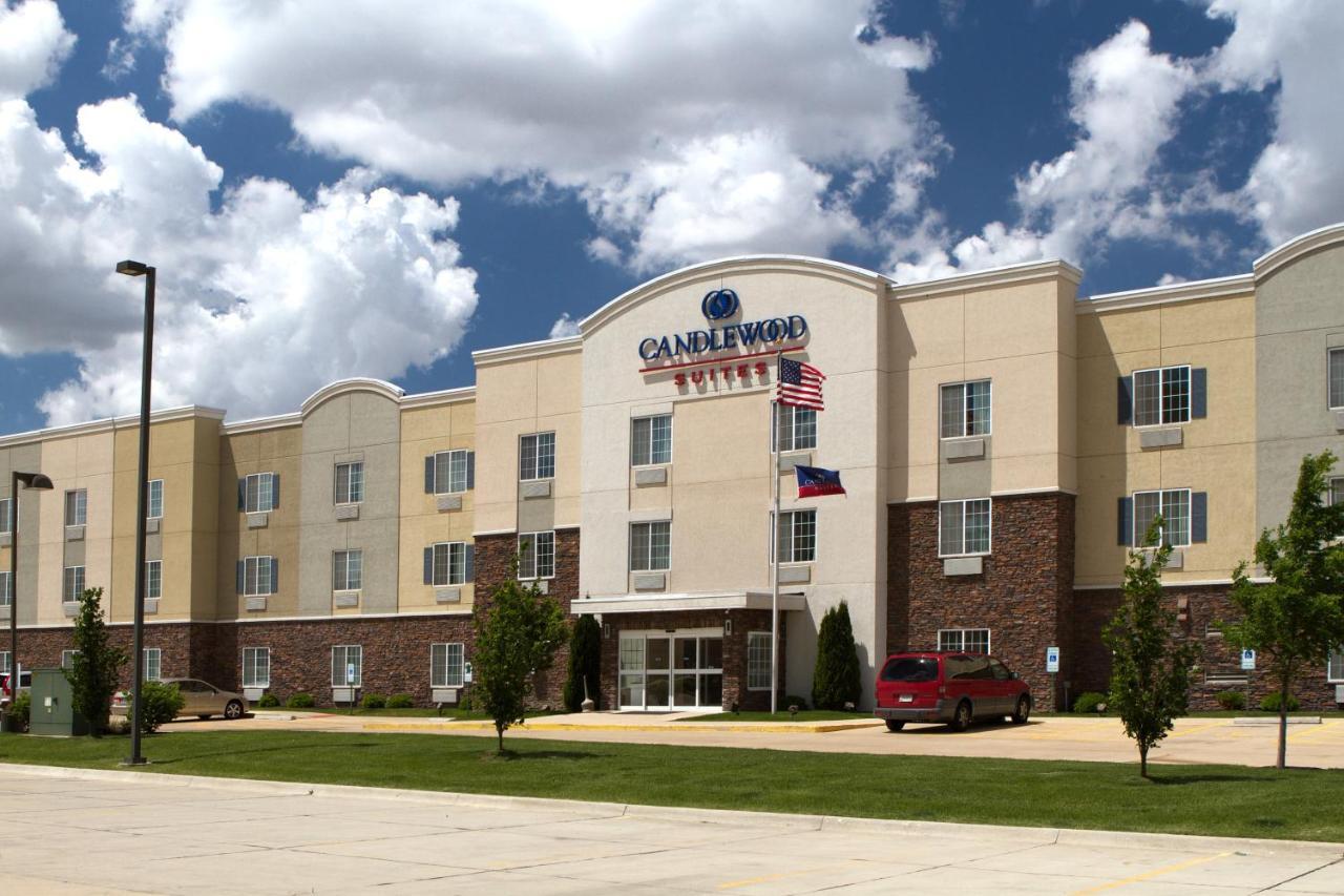 Candlewood Suites Champaign-Urbana University Area By Ihg Экстерьер фото
