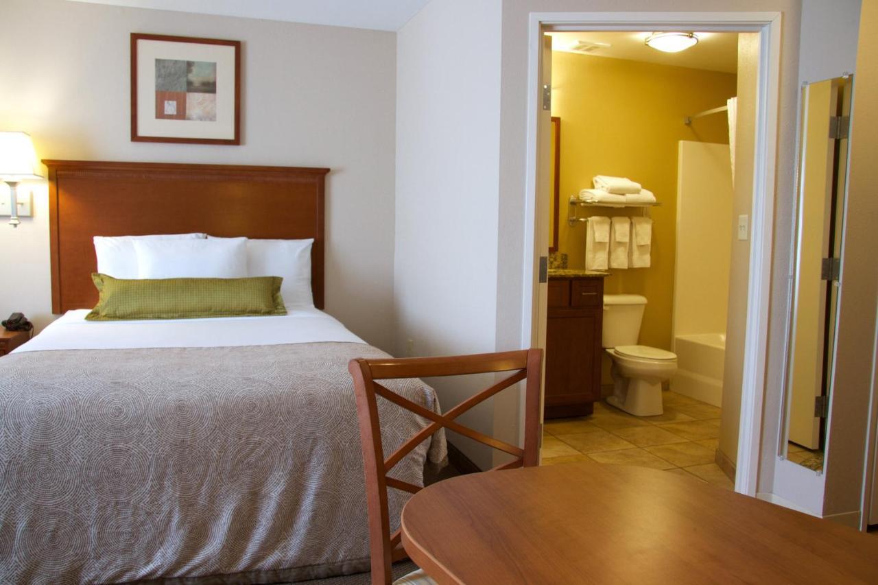 Candlewood Suites Champaign-Urbana University Area By Ihg Экстерьер фото
