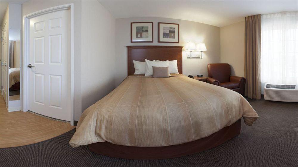 Candlewood Suites Champaign-Urbana University Area By Ihg Экстерьер фото