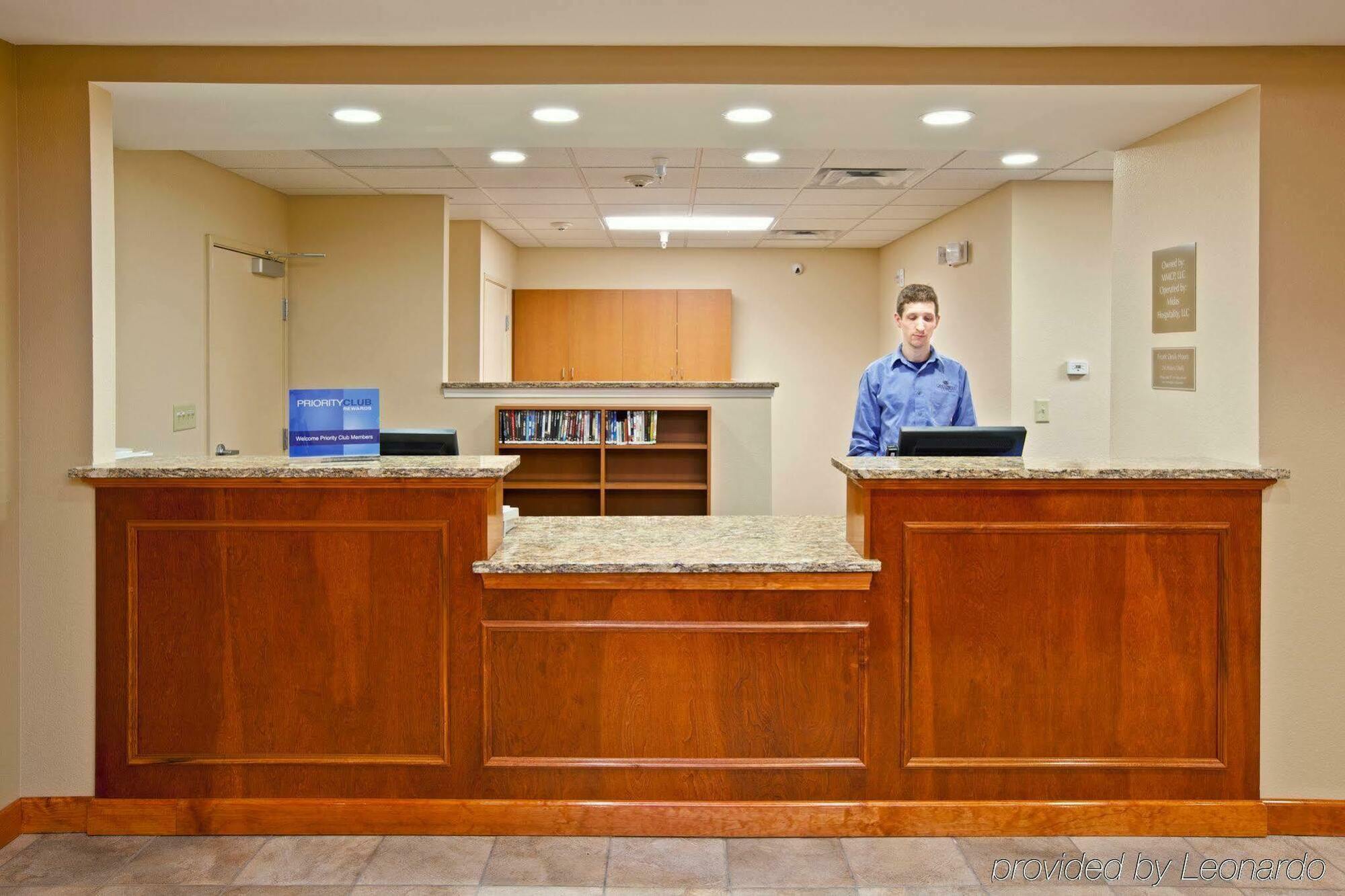 Candlewood Suites Champaign-Urbana University Area By Ihg Экстерьер фото